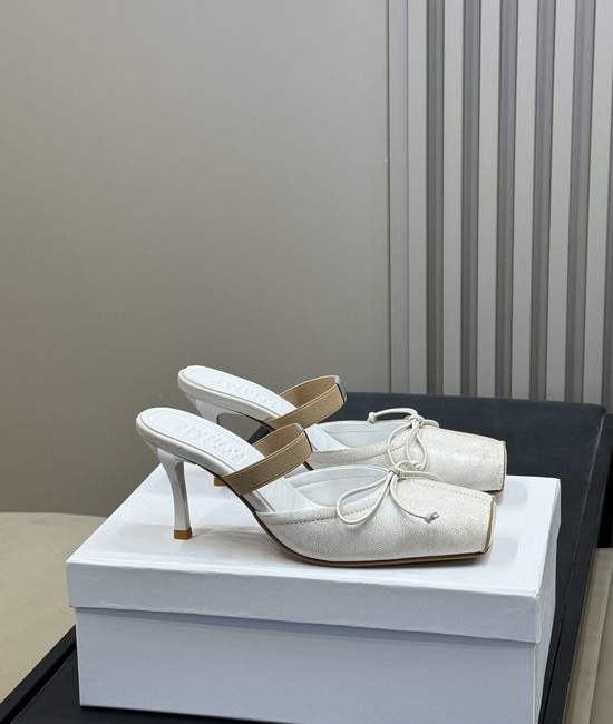 Maison Margiela Square Toe Bow Decor Mule Flats Elegant Versatile Footwear