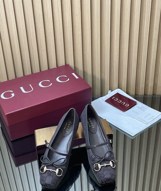 Gucci Monogram Canvas Leather Lined Flat Ballet Shoes