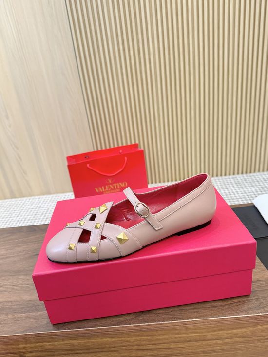 Valentino Pyramid Stud Hollow Out Mary Jane Flat Shoes