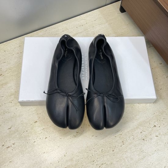 Maison Margiela Custom Flat Mary Jane Ballet Shoes with Tassel Bow