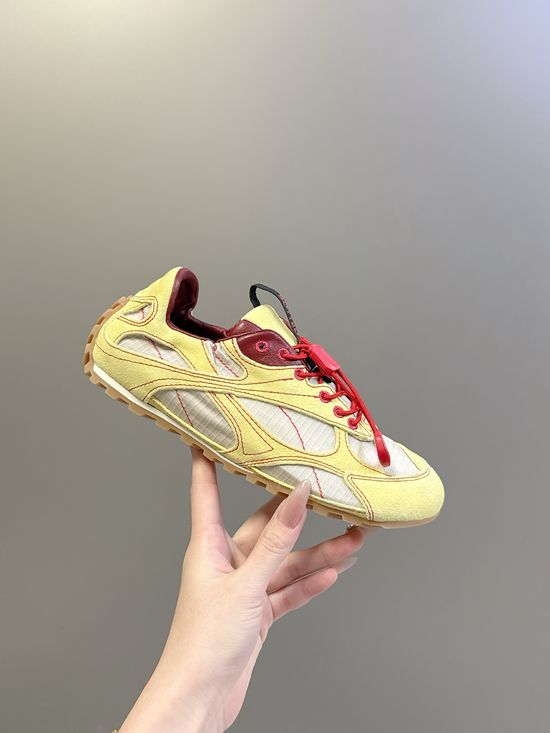 Bottega Veneta Breathable Mesh Casual Sneakers with Non-slip Sole