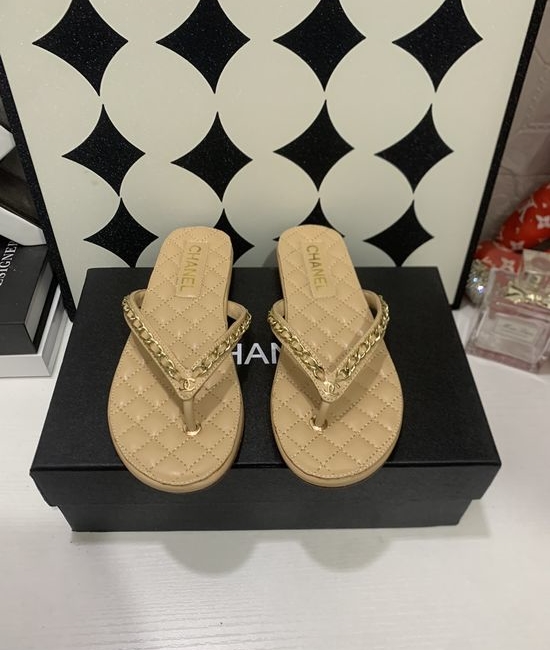 Chanel Classic Black And White Soft Sheepskin Chain Slides