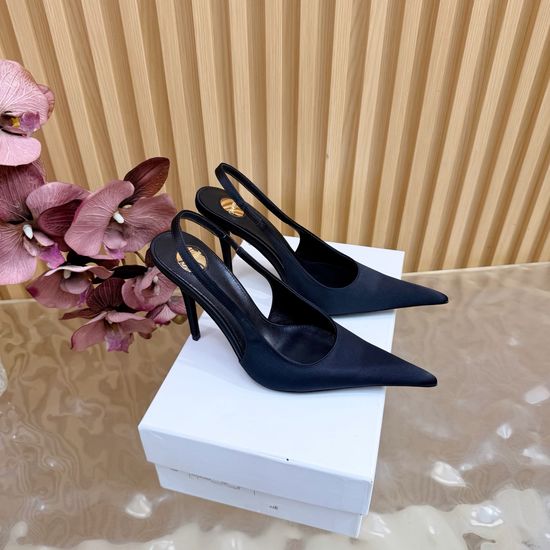 Yves Saint Laurent Sophisticated Pointed-Toe High Heels with Metal Chain