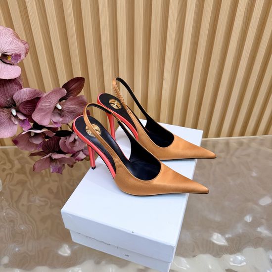 Yves Saint Laurent Sophisticated Pointed-Toe High Heels with Metal Chain