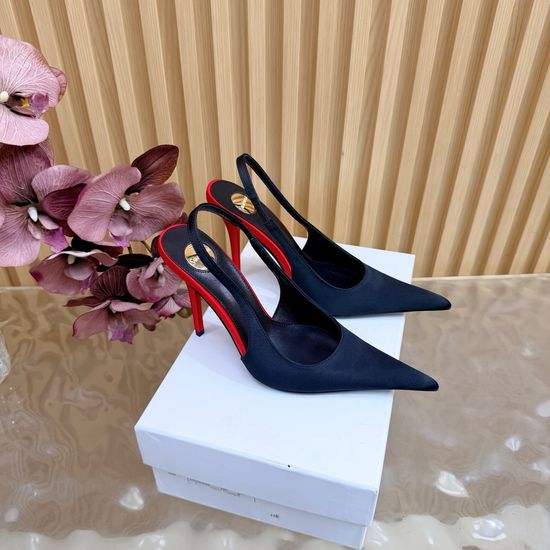 Yves Saint Laurent Sophisticated Pointed-Toe High Heels with Metal Chain