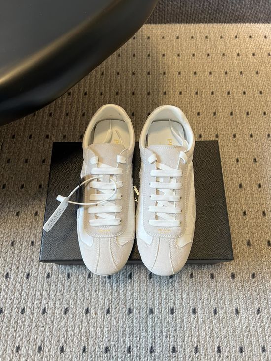 Prada Vintage Casual Low-top Comfortable Walking Sneakers