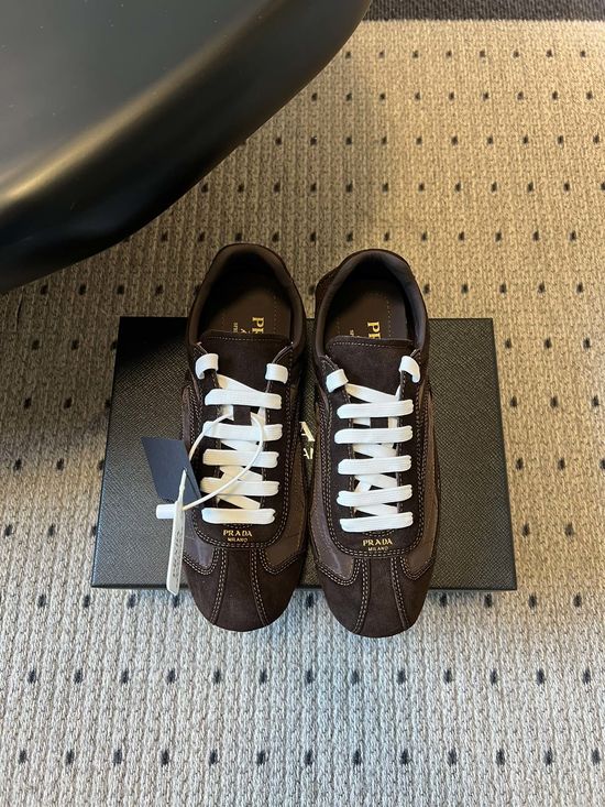 Prada Vintage Casual Low-top Comfortable Walking Sneakers