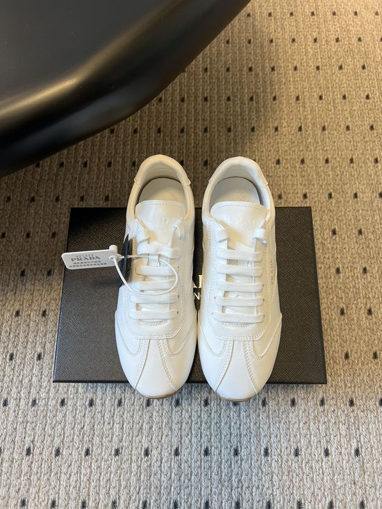 Prada Classic Retro Comfortable Versatile Casual Training Shoes