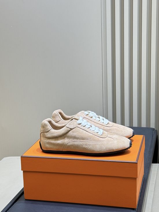 Hermes Comfortable Retro Casual Training Shoes In Premium Leather