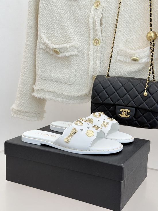 Chanel Classic Hollow Out Flat Slip On Casual Slippers