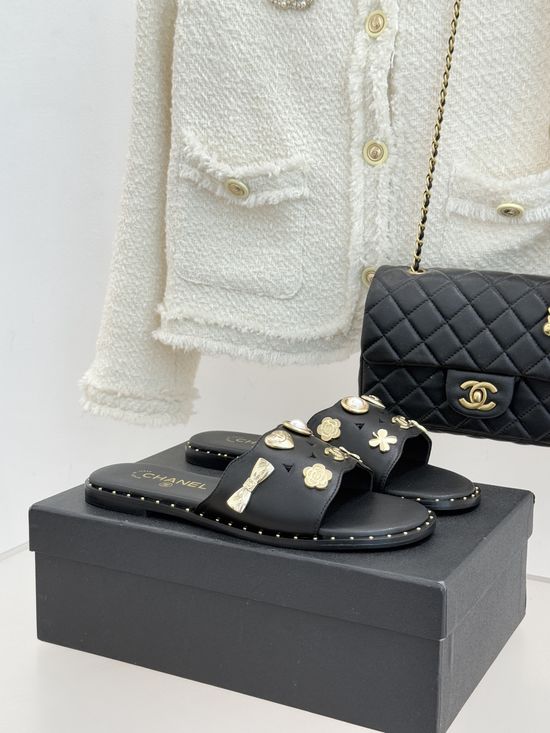 Chanel Classic Hollow Out Flat Slip On Casual Slippers