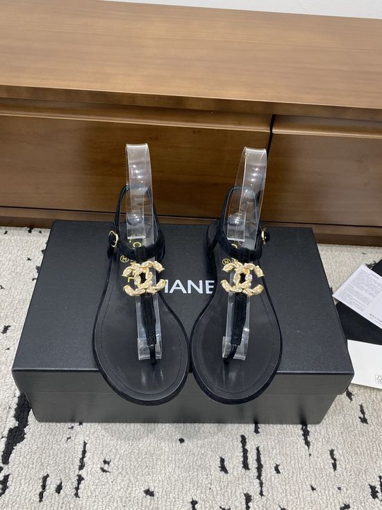 Chanel Classic Metal Accent Leather Flip Flops