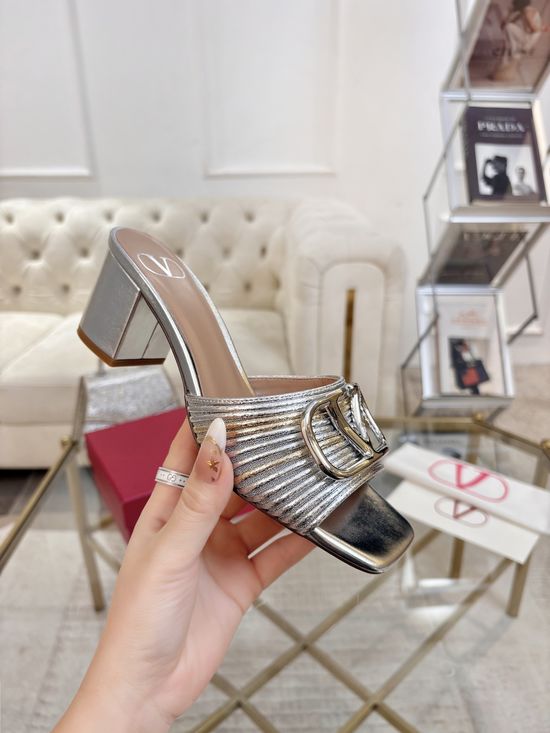 Valentino Soft Lined Special Upper Material Comfortable High Heels