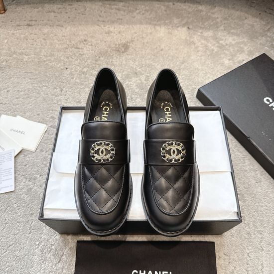 Chanel Genuine Leather Loafers Elegant Classic Daily Footwear