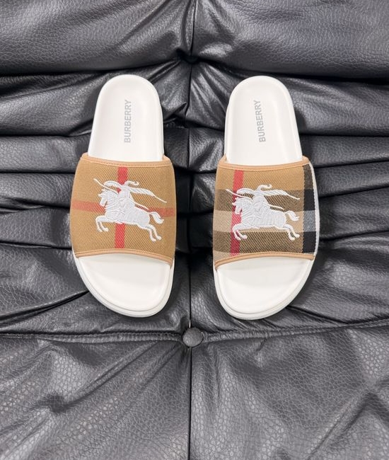 Burberry Plaid Pattern Slip On Comfortable Slide Sandals