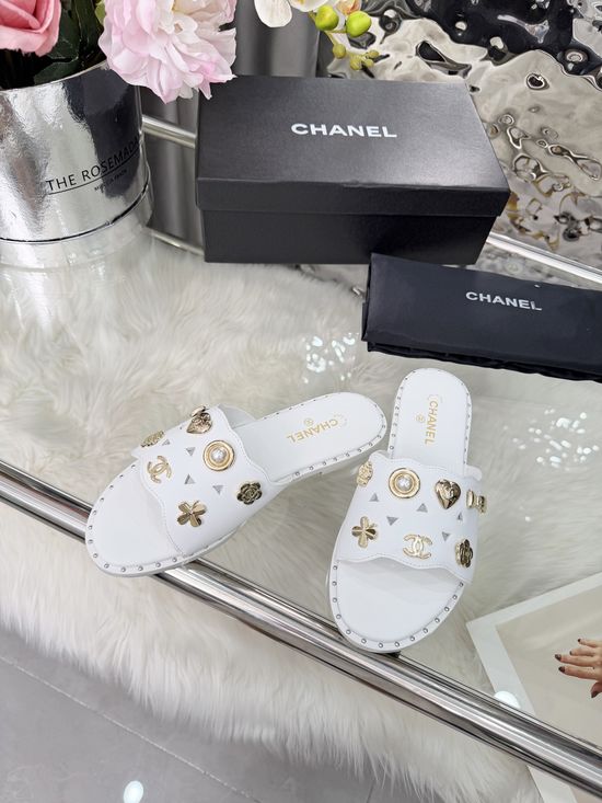 Chanel Stylish Rivet Decor Flat Slip On Sandals