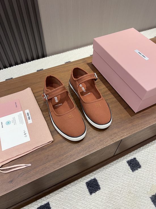 Miu Miu Embroidered Soft Ballet Flats Comfortable Daily Shoes