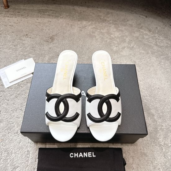 Chanel Embossed Logo Leather Comfortable Casual Slide Sandals