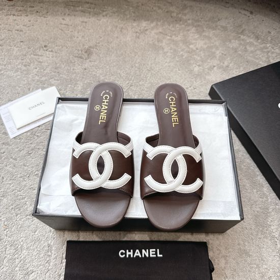 Chanel Embossed Logo Leather Comfortable Casual Slide Sandals