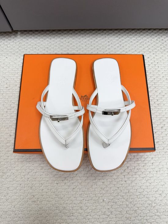Hermes Buckle Decor Genuine Leather Low Heel Flip Flops