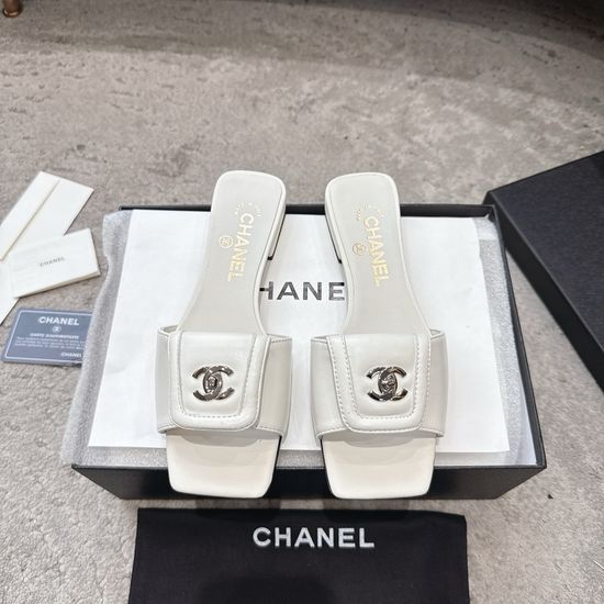 Chanel Closed Toe Suede Leather Slip On Comfort Mules