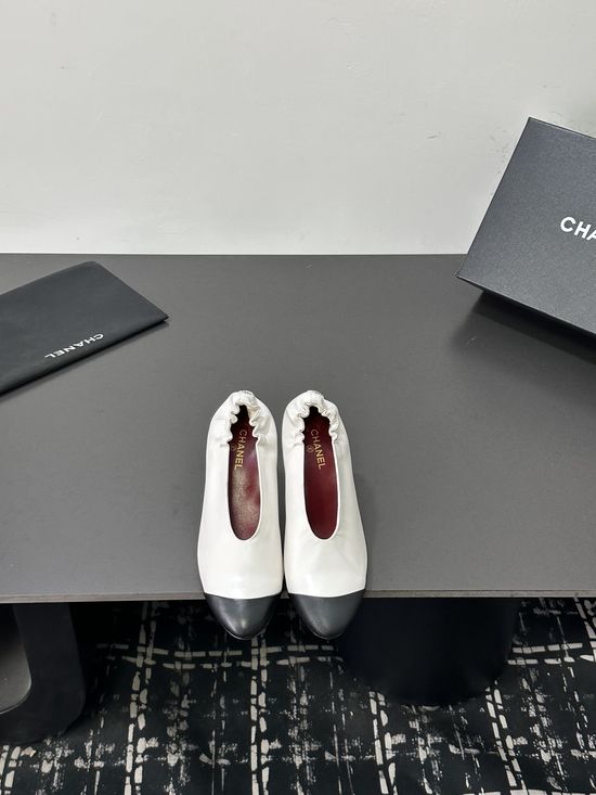 Chanel Color Block Ruffled Stiletto Pumps Sheepskin Upper
