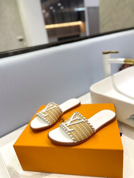 Louis Vuitton Low Heel Leather Thong Sandals With Metal Accent