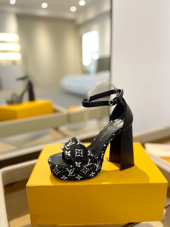 Louis Vuitton Elegant Platform Sandals Premium Upper Soft Lining Non-slip Sole
