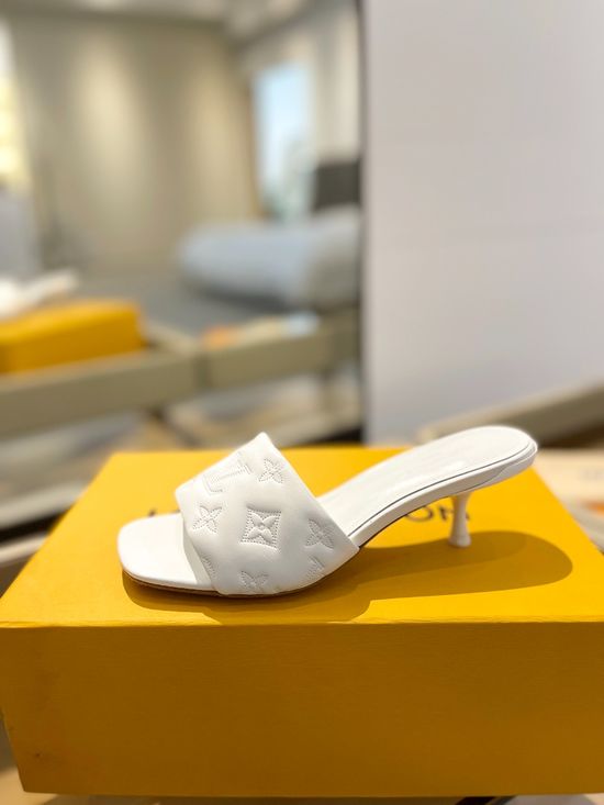 Louis Vuitton Elegant Embroidered Leather Heels Comfortable All-day Wear