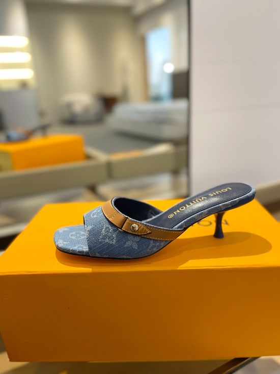 Louis Vuitton Classic Low Heel Slippers Durable Non-slip Soft Interior
