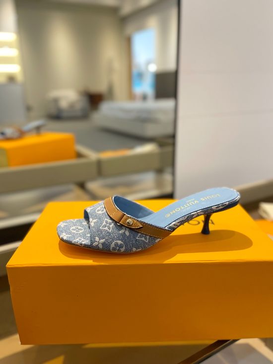 Louis Vuitton Classic Low Heel Slippers Durable Non-slip Soft Interior