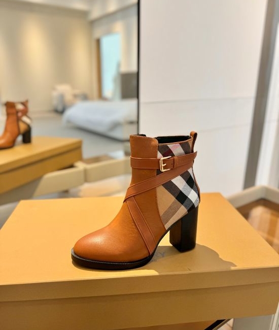 Burberry Classic Plaid Boots Genuine Leather Sole Sheepskin Lining