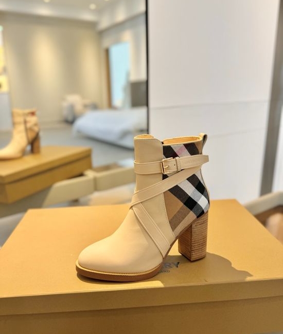 Burberry Classic Plaid Boots Genuine Leather Sole Sheepskin Lining
