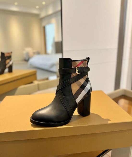 Burberry Classic Plaid Boots Genuine Leather Sole Sheepskin Lining