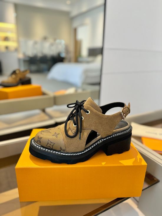Louis Vuitton Premium Monogram Leather Upper Comfortable Classic Walking Shoes