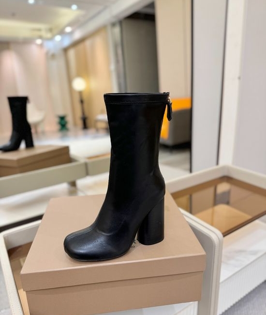 Burberry Round Toe Chunky Heel Elastic Knee High Boots