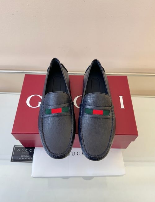 Gucci Cowhide Loafers With Interlocking G Details