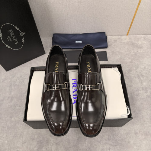 Prada Saffiano Series Leather Loafers With Logo