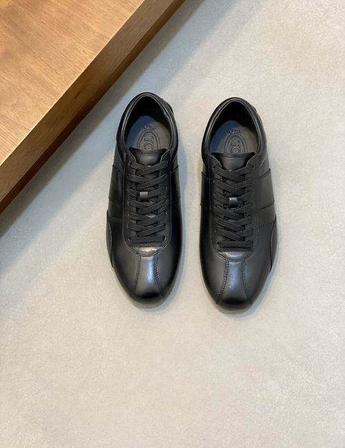 Tods Slip-On Leather Loafer Shoes