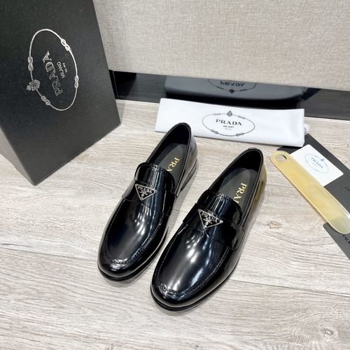 Prada Business Casual Patent Leather Sole Leather Shoes