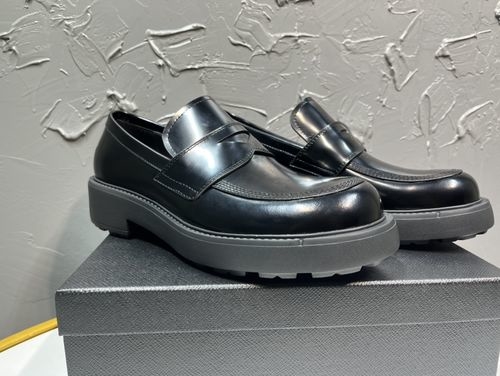 Prada Lace-Up Derby Shoes Cowhide Upper Rubber Sole
