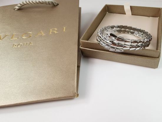 Bvlgari Diamond Inlaid Snake Shape Bangle