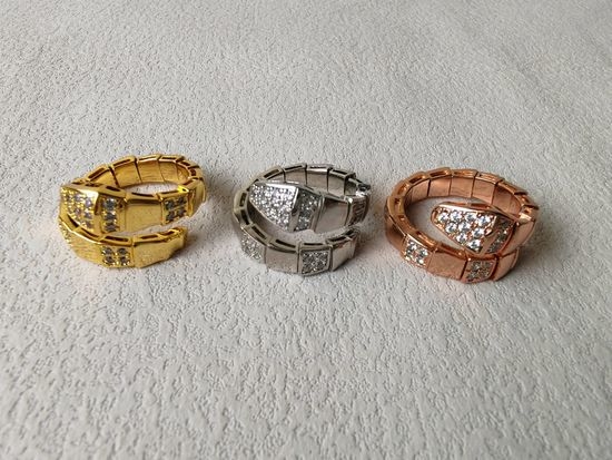 Bvlgari Snake Shape Diamond Inlaid Ring