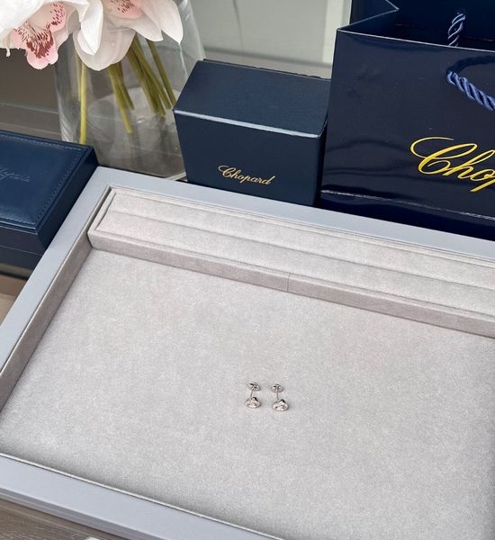 Chopard Shiny Rhinestone Stud Earrings