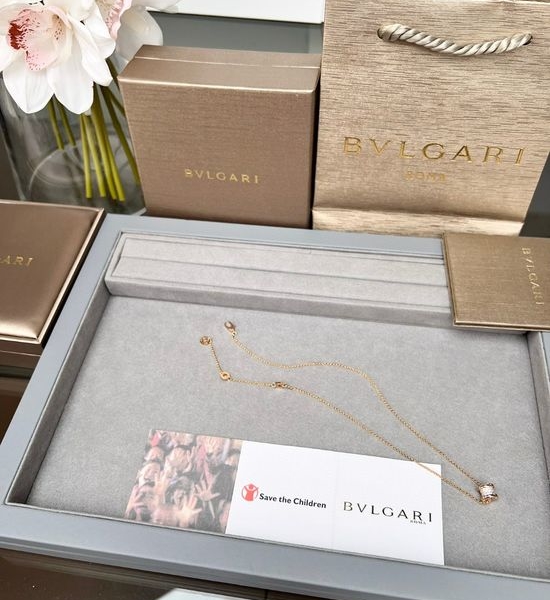 Bvlgari Small Waist Pendant Necklace Jewelry