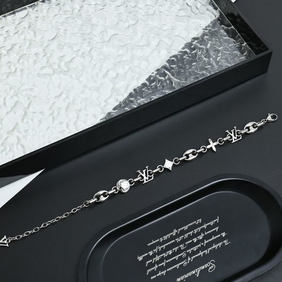 Louis Vuitton LV Vintage Nautical Chain Bracelet