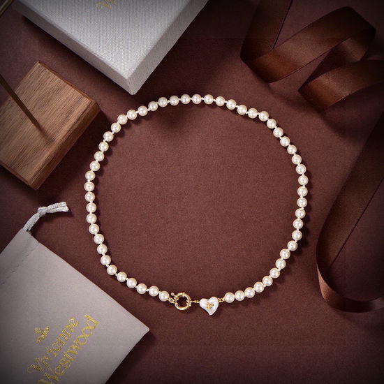 Vivienne Westhood Elegant Sat Design Delicate Dressy Necklace