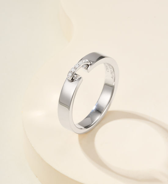 Chaumet Elegant Silver Diamond Link Ring