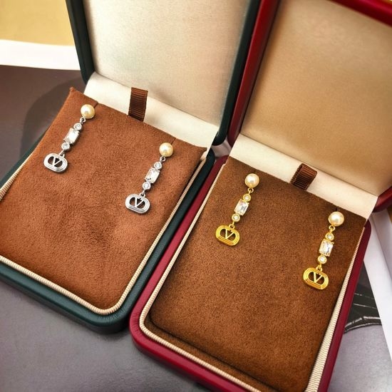 Valentino Minimalist Versatile Stylish Stud Earrings