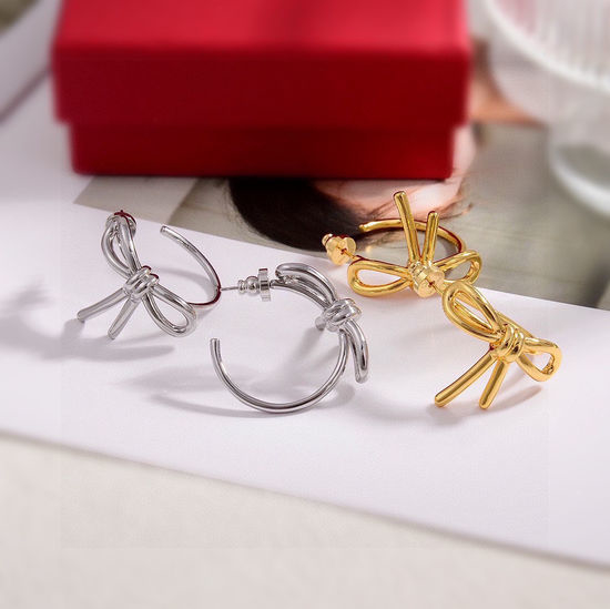 Valentino Bowknot Earrings Elegant Unique Design Versatile Accessory